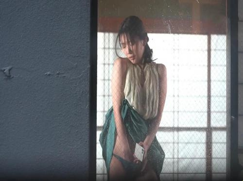 El final de un joven que espiaba a la mujer de su vecino mientras se masturbaba El final de un joven que espiaba a la mujer de su vecino mientras se masturbaba